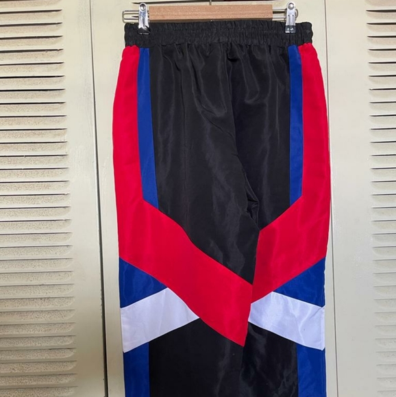 Forever 21 - Picture 3 of 3